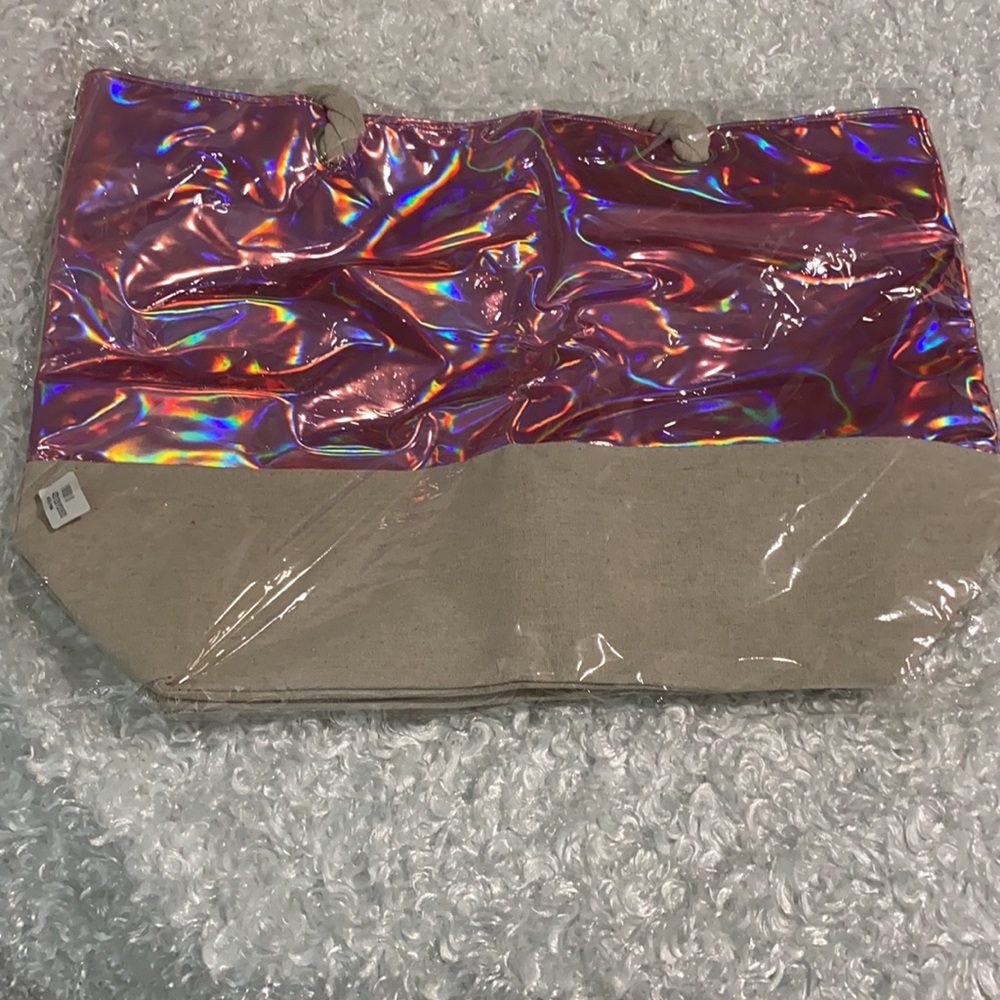 Beach Bag 🏖 - Picture 4 of 6